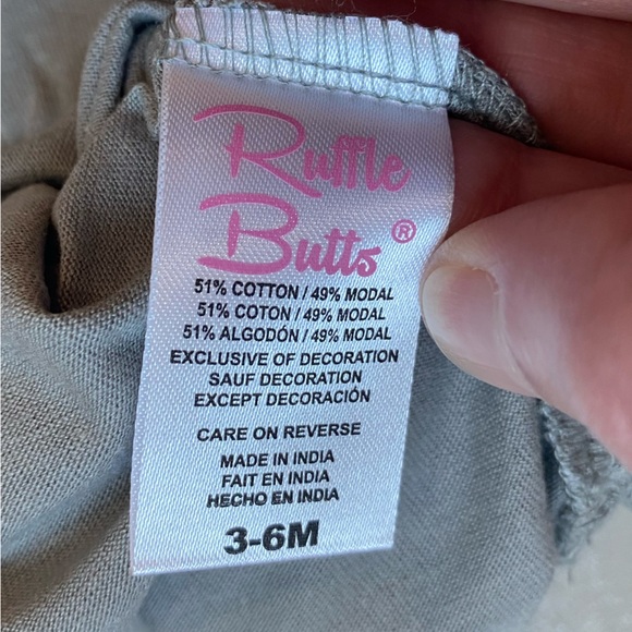 NWT RuffleButts Gray Long Sleeve Ruffle Layering Bodysuit, size 3-6M - Picture 10 of 11